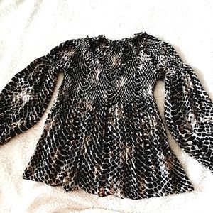 Cute cheeta print babydoll smocked  stretchy blouse sz 1X